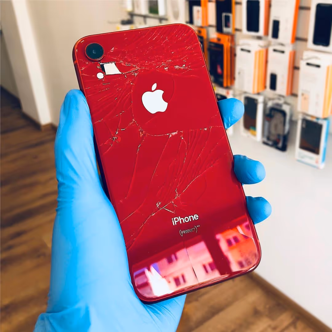 Wymiana tylnej szybki w iPhone