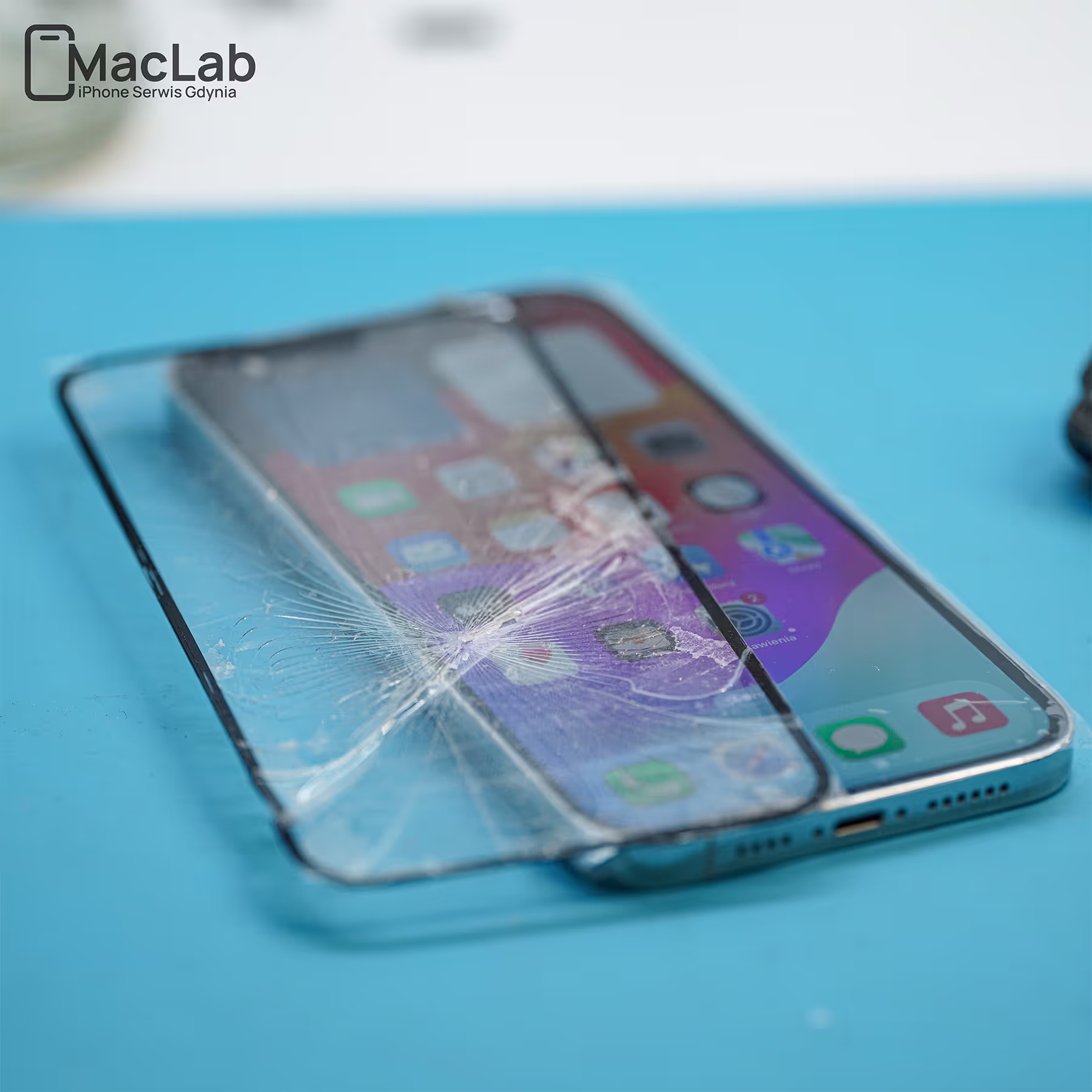 Wymiana szybki iPhone 13 - Serwis Apple Gdynia Trójmiasto